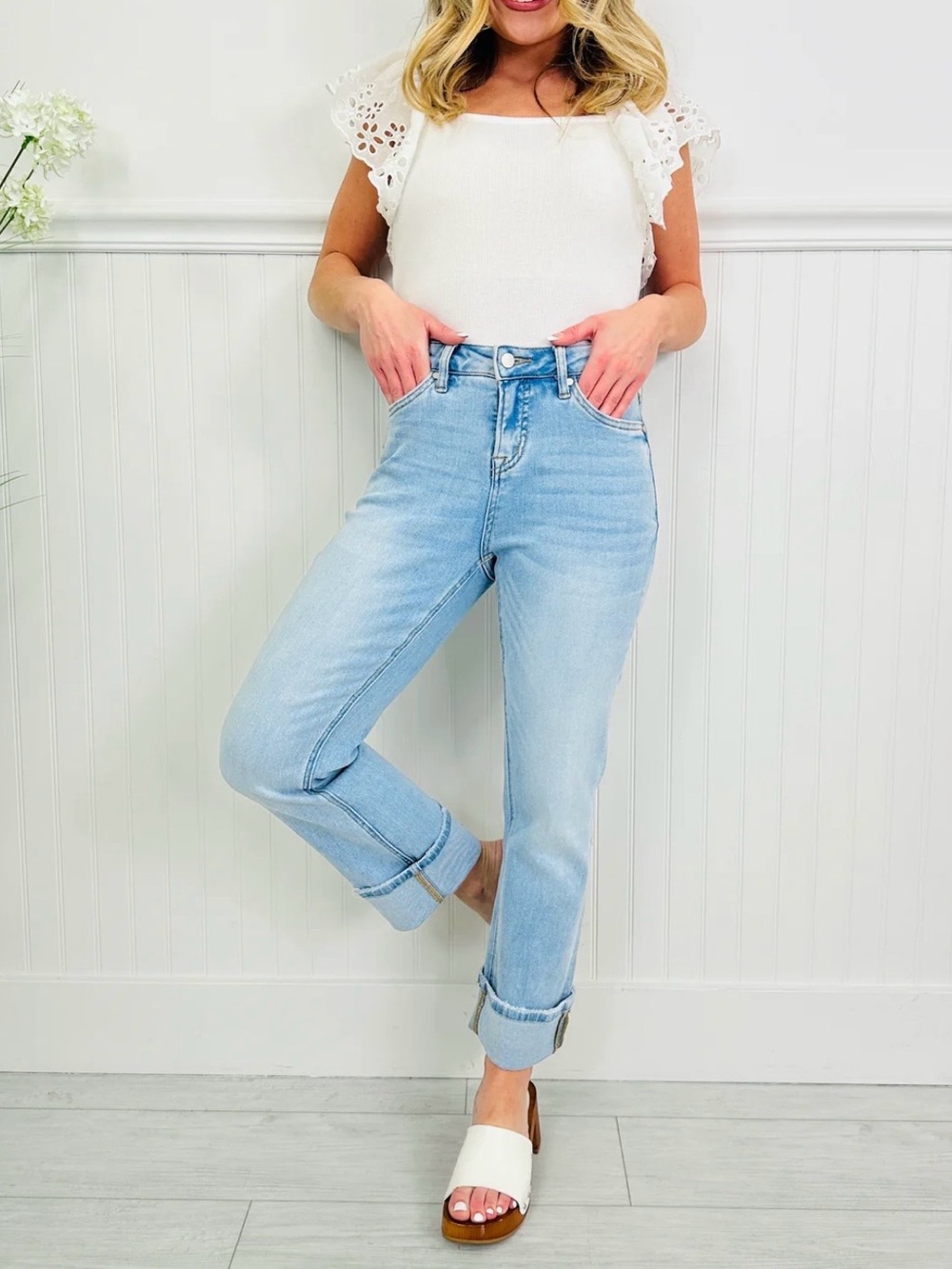 NWT- MOCO Boutique High-Rise Light Blue Women’s Jeans- fits like 16/18